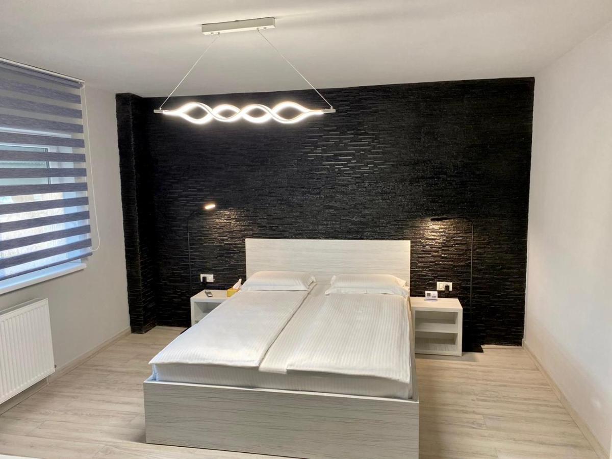 Apartament Catalin 1 Arad Exterior foto